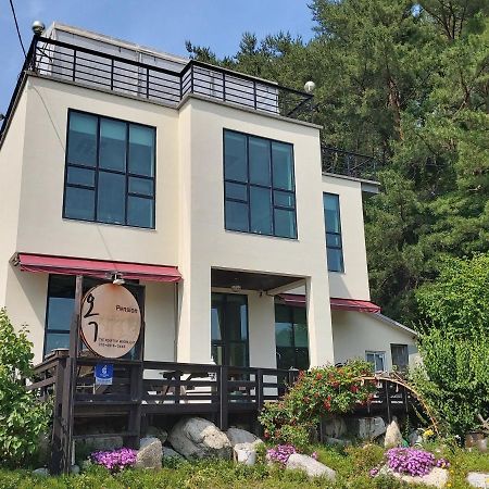 Rooftop Moonlight Pension Gangneung Buitenkant foto